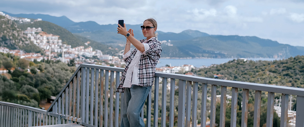 why influencer marketing has matured from experimentalshutterstock2763244725 | Evok Advertising The Destination Influencer Marketing Guide in 2026